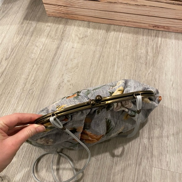 VINTAGE | Velour Floral Print Large Purse - Picture 4 of 7